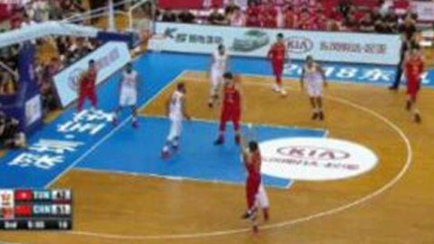 双塔发威周琦22+8 中国男篮红队险胜突尼斯