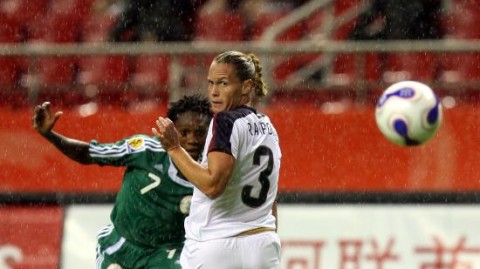 尼日利亚世界杯8号球员：从阿德波尤到奥涅卡，雄鹰8号战袍的荣耀传承