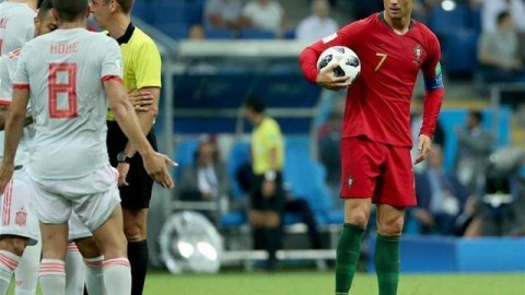 葡萄牙加时118分钟绝杀！41岁C罗替补造点送致命助攻