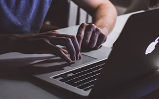 狗狗可以吃什么水果 最适合狗狗吃的6种水果，不仅美味还能让狗狗越吃越健康